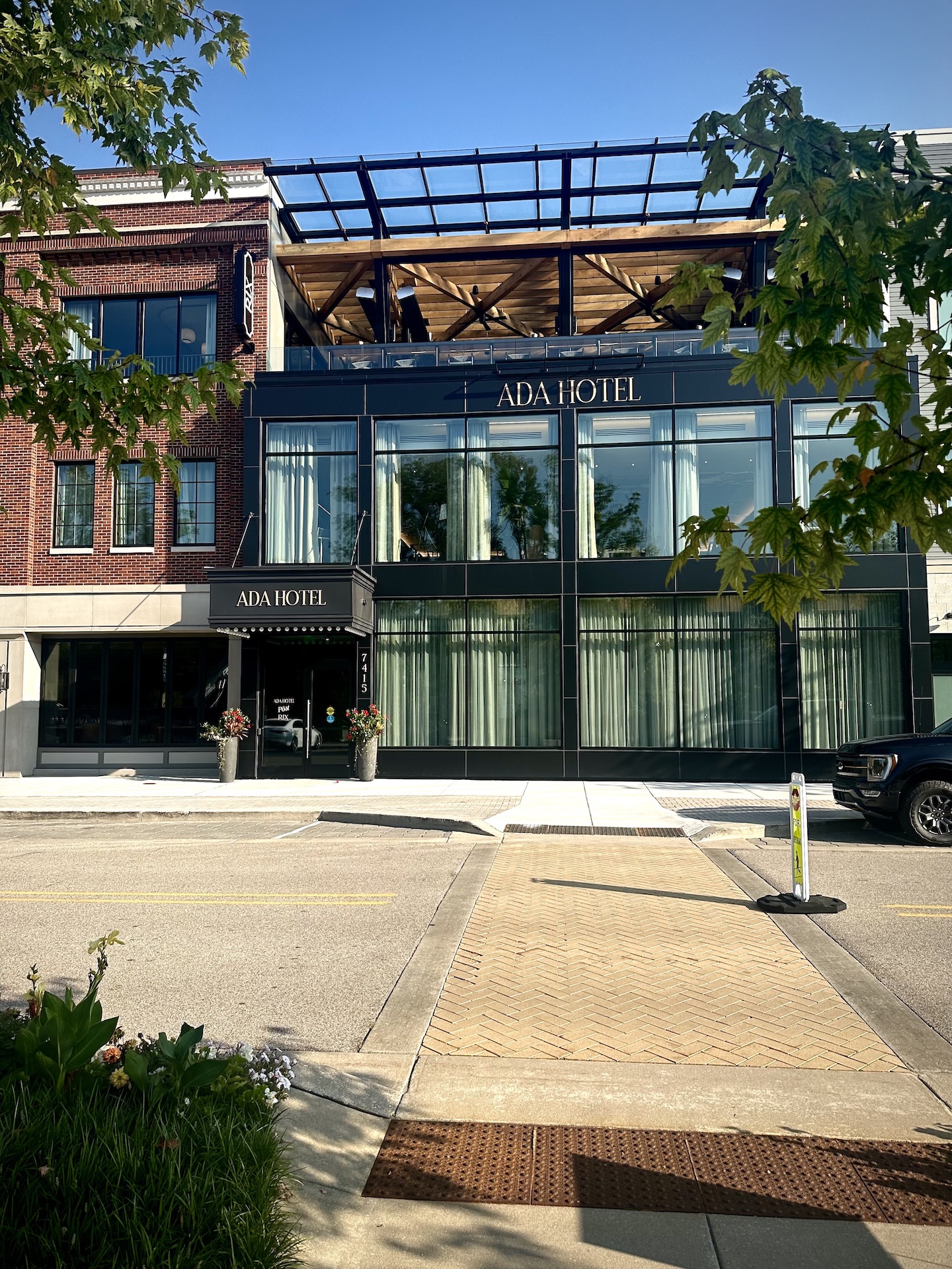 Ada Hotel